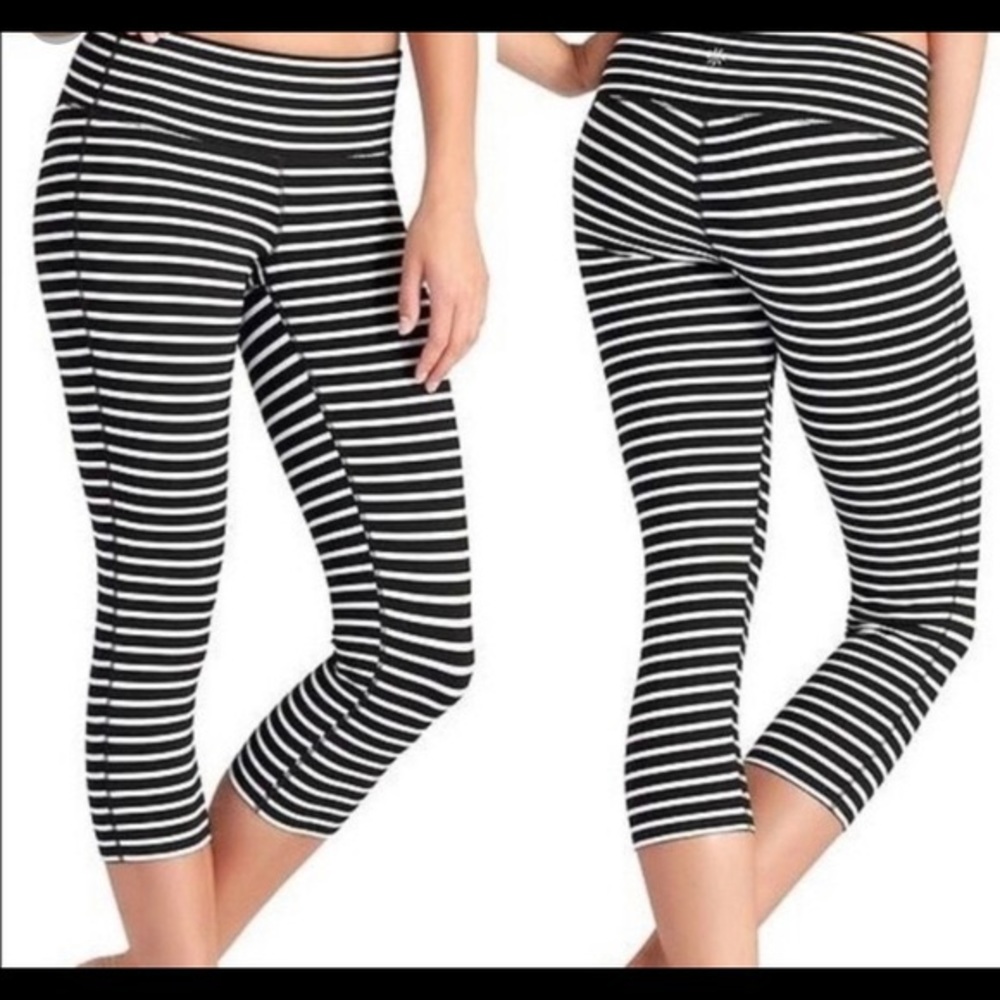 Athleta Black & White Striped Capri Leggings
